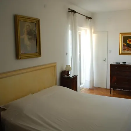 And By The Sea Pag - 11487 Гостевой дом